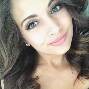 Meet your Posher, Gabriella